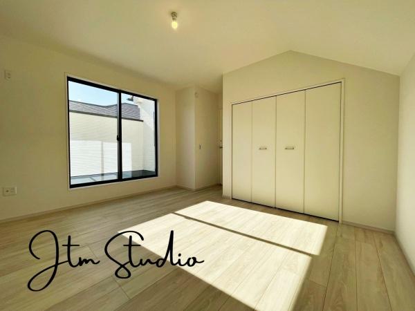 �m�� ���邢���R���������Ղ����m���́A�傫�ȑ�����������ӂ��S�n�悢��Ԃł��B�ǂ�ȃC���e���A�ɂ��邩�l����̂��y���݂̂ЂƂB���S�n�悭������芰����A�����̔�������e���̏�Ƃ��Ă҂�����ł���