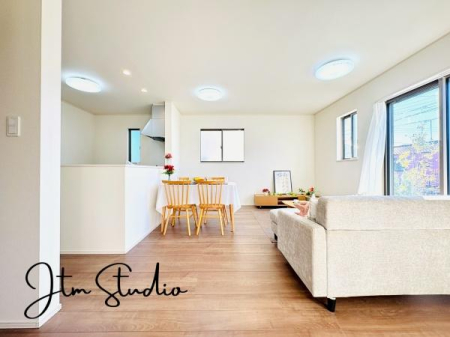 ���r���O �����ɂ݂͂�Ȃ��W���A�H���Ɗy������b���n�܂�B�b�ɖ����ɂȂ肷���āA��������Y��锼�߂��ɂȂ��Ă��܂��B����ȑ��̊Ԃ̍K�������������Ă����ꏊ�ł��肽����