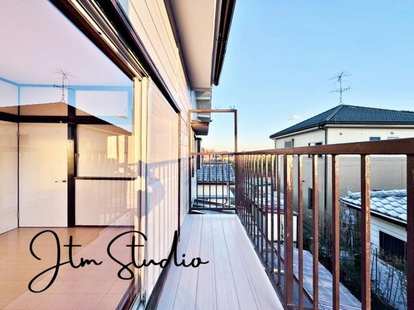 �o���R�j�[ �u�₩�ȕ����S�n�悭����������A�J���I�ȃo���R�j�[�B���̓R�[�q�[��Ў�ɐ[�ċz�A��͐���𒭂߂Ȃ���ق��ƈꑧ�B���X�̕�炵�ɂ�����Ƃ������ʊ����v���X���Ă����A����ȋ�Ԃ������ɂ͂���܂��B