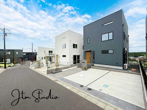 前面道路含む現地写真 「今の年収で住宅ローンが組めるのか心配」
「自己資金がないけど住宅ローン組める?」
住宅ローンに精通したスタッフがお客様のマイホーム購入をサポートいたします♪
お気軽にお問合せ下さい。