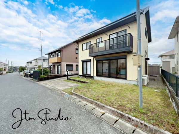 前面道路含む現地写真 「今の年収で住宅ローンが組めるのか心配」
「自己資金がないけど住宅ローン組める?」
住宅ローンに精通したスタッフがお客様のマイホーム購入をサポートいたします♪
お気軽にお問合せ下さい。