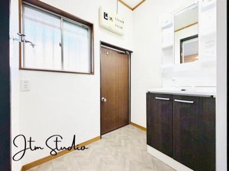 ���ʑ�E���ʏ� �����t���Ŗ��邭���ʂ��̗ǂ����ʎ��́A���C�����₷�������Ȋ���ۂ��₷���̂����́��Ɨ����ʑ�͎g���₷���ɗD��A���[�͂��\���I�����̐g�x�x�����K�ɂł���֗��ȋ�ԂŖZ���������X���[�Y�ɉ߂����܂���