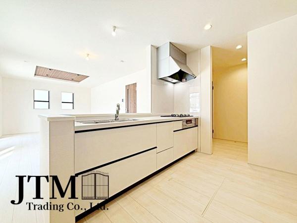 �L�b�`�� ���q�l���V�Ԏp�������Ȃ��炨�������\�ł��I�ڂƖڂ������A���q�l�����S���ă��r���O�ŗV�񂾂�A�h��₨�׋���������ł��܂��ˁ�
