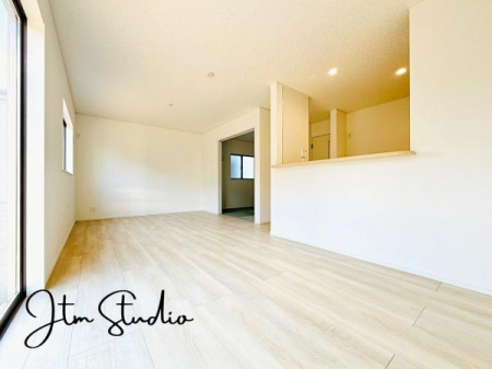 ���r���O �����ɂ݂͂�Ȃ��W���A�H���Ɗy������b���n�܂�B�b�ɖ����ɂȂ肷���āA��������Y��锼�߂��ɂȂ��Ă��܂��B����ȑ��̊Ԃ̍K�������������Ă����ꏊ�ł��肽����