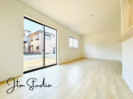 ���r���O �_�C�j���O�e�[�u���E�\�t�@�[�Z�b�g�E�s�u�{�[�h������Ƃ�������Ĕz�u�ł���L���ł��B�Ƌ�̃��C�A�E�g���V�����X�^�[�g�̊y���݂̈�ł��ˁ�