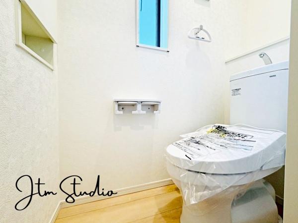 �g�C�� ��C�̊��C�Ƒ�����̌��̖��邳�ɔz�������������̂���g�C�����������̍D���ȃA���}��F���܂�u���ė���������Ԃ����o�A��l�ɂȂ���Ԃł�����A�����b�N�X�������ł��ˁ�