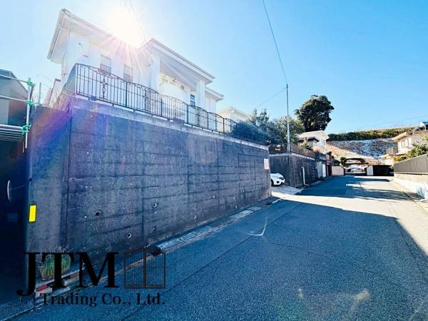 �O�ʓ��H�܂ތ��n�ʐ^ �u���̔N���ŏZ��[�����g�߂�̂��S�z�v
�u���Ȏ������Ȃ����ǏZ��[���g�߂�H�v
�Z��[���ɐ��ʂ����X�^�b�t�����q�l�̃}�C�z�[���w�����T�|�[�g�������܂���
���C�y�ɂ��⍇���������B