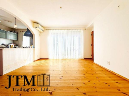 ���r���O �Z�������ł��A��������Ƒ��������ĐH�������Ē������Ƃ肠��傫���̃_�C�j���O�X�y�[�X�I�Ƒ��݂�ȂŃe�[�u�����͂ޑf�G�Ȏ��Ԃ��y����ŉ�������