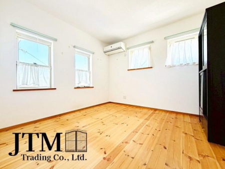 �Q�� ���邢���R�������鋏����ǂ�ȃC���e���A�ɂ���̂��l����̂��y�����ł��ˁ��傫�ȑ�����̌����ӂ�閾�邢��ԁA���S�n�ǂ��A������芰����e���̋�Ԃł���