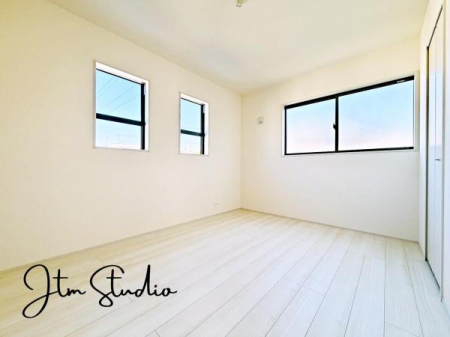 �m�� 2�ʍ̌����m�ۂ������邢�����́A���ʂ����ǂ��A��ϋ��S�n�̗ǂ���Ԃł��B
�傫�ȑ�����̌����ӂ�閾�邢��ԁA���S�n�ǂ��A������芰����e���̋�Ԃł���