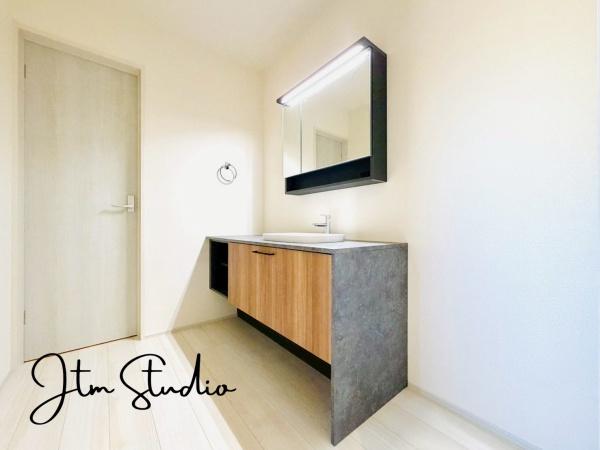 ���ʑ�E���ʏ� 3�ʋ��d�l�̐��ʑ�􋾂̌��̎��[�I���ƂĂ��[�����Ă���܂��I�R�X������D���ȉ��l���A���q�͍�������l�l�������Ƃ�����������������[�͂ł���