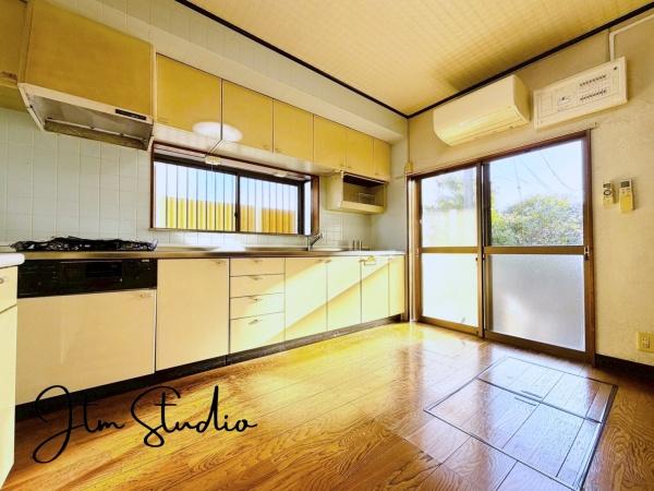 ���r���O �L���ɉ����A�����炽���Ղ��������̂ŁA��������邭�ċC�����̂������r���O�Ɏd�オ��܂��B��Ԃɗ]�T�����邾���łȂ��A�����́h���h�������Ă���܂��B�����̎��Ԃ���������ґ�ɂȂ�܂����