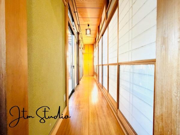 ���̑����� �����̂���Ƃ́A�G�߂̈ڂ낢�������Ȃ���������Ƃ������Ԃ��y���߂܂��B���������󂯂Ȃ���Ǐ��₨�����y���񂾂�A�q�ԂƂ̊ɂ₩�ȂȂ��肪���܂��ȂǁA���{�炵����炵�̖��͂��l�܂��Ă��܂���