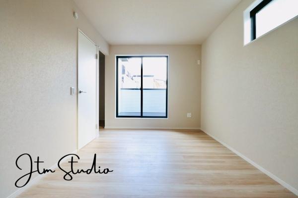 �m�� 2�ʍ̌����m�ۂ������邢�����́A���ʂ����ǂ��A��ϋ��S�n�̗ǂ���Ԃł��B
�傫�ȑ�����̌����ӂ�閾�邢��ԁA���S�n�ǂ��A������芰����e���̋�Ԃł���