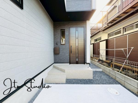 �O�ʓ��H�܂ތ��n�ʐ^ �u���̔N���ŏZ��[�����g�߂�̂��S�z�v
�u���Ȏ������Ȃ����ǏZ��[���g�߂�H�v
�Z��[���ɐ��ʂ����X�^�b�t�����q�l�̃}�C�z�[���w�����T�|�[�g�������܂���
���C�y�ɂ��⍇���������B