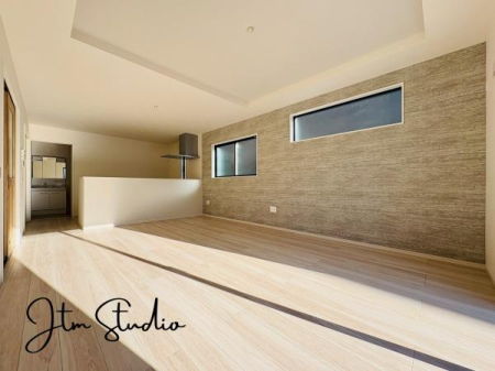 ���r���O �����ɂ݂͂�Ȃ��W���A�H���Ɗy������b���n�܂�B�b�ɖ����ɂȂ肷���āA��������Y��锼�߂��ɂȂ��Ă��܂��B����ȑ��̊Ԃ̍K�������������Ă����ꏊ�ł��肽����