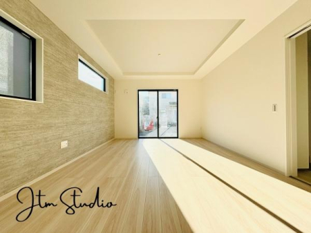 ���r���O �L���ɉ����A�����炽���Ղ��������̂ŁA��������邭�ċC�����̂������r���O�Ɏd�オ��܂��B��Ԃɗ]�T�����邾���łȂ��A�����́h���h�������Ă���܂��B�����̎��Ԃ���������ґ�ɂȂ�܂����