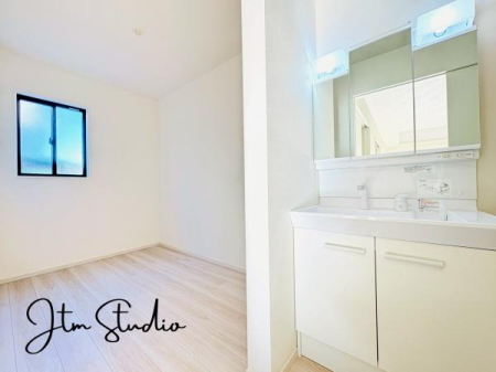 ���ʑ�E���ʏ� �����t���Ŗ��邭���ʂ��̗ǂ����ʎ��́A���C�����₷�������Ȋ���ۂ��₷���̂����́��Ɨ����ʑ�͎g���₷���ɗD��A���[�͂��\���I�����̐g�x�x�����K�ɂł���֗��ȋ�ԂŖZ���������X���[�Y�ɉ߂����܂���