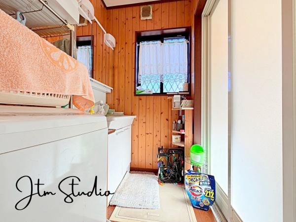 ���ʑ�E���ʏ� �����t���Ŗ��邭���ʂ��̗ǂ����ʎ��́A���C�����₷�������Ȋ���ۂ��₷���̂����́��Ɨ����ʑ�͎g���₷���ɗD��A���[�͂��\���I�����̐g�x�x�����K�ɂł���֗��ȋ�ԂŖZ���������X���[�Y�ɉ߂����܂���