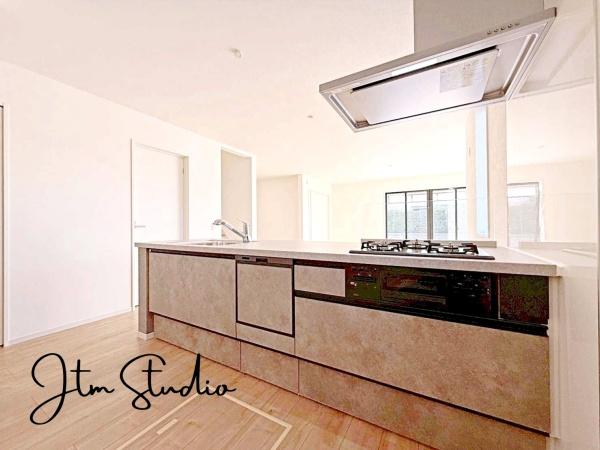 �L�b�`�� �y�{�H��z
����u�Ǝ������A�b�v�ɂ͕K�{�v�Ƃ�������H��킪�W�������I���q�l�Ƃ̎��Ԃ𑝂₵���������A���������ł��I
��������̎ʐ^�͎{�H��ɂȂ�܂��B���ۂ̎d�l�Ƃ͈قȂ�ꍇ���������܂��B