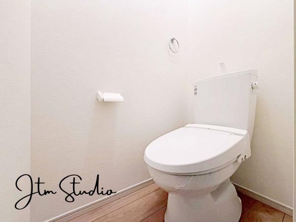 �g�C�� �y�{�H��z
����􂢂�1�K��2�K��2���������q���ɂ��ʁX�Ɏg�p�ł��܂��ˁ�Ƒ��Ńo�^�o�^�������Ȓ����֗��ł���
��������̎ʐ^�͎{�H��ɂȂ�܂��B���ۂ̎d�l�Ƃ͈قȂ�ꍇ���������܂��B