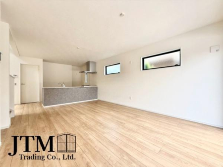 ���r���O �Ƒ������R�ƏW�܂�Ί�Ɖ�b���₦�Ȃ����r���O�́A���������Ȍ����������݁A�������Ƃ����L���Ƌ��S�n�̗ǂ������˔����Ă��܂��B