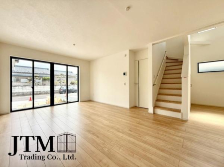 ���r���O ���r���O�K�i������Ԏ��́A���q�l���������Ă����R�ɃR�~���j�P�[�V�������Ƃ�₷���A�Ƒ����W�܂邨�����̒��S�Ƃ��Ė���������킹������S���̂����Ԃł��B�Z���������ł��J���������܂���