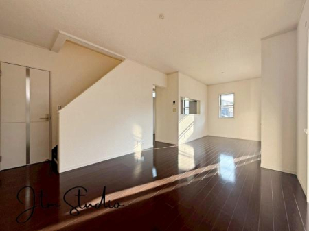 ���r���O ���r���O�K�i������Ԏ��́A���q�l���������Ă����R�ɃR�~���j�P�[�V�������Ƃ�₷���A�Ƒ����W�܂邨�����̒��S�Ƃ��Ė���������킹������S���̂����Ԃł��B�Z���������ł��J���������܂���