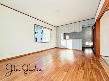 ���r���O �_�C�j���O�e�[�u���E�\�t�@�[�Z�b�g�E�s�u�{�[�h������Ƃ�������Ĕz�u�ł���L���ł��B�Ƌ�̃��C�A�E�g���V�����X�^�[�g�̊y���݂̈�ł��ˁ�