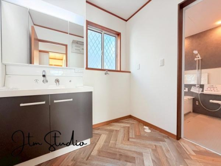 ���ʑ�E���ʏ� 3�ʋ��d�l�̐��ʑ�􋾂̌��̎��[�I���ƂĂ��[�����Ă���܂��I�R�X������D���ȉ��l���A���q�͍�������l�l�������Ƃ�����������������[�͂ł���