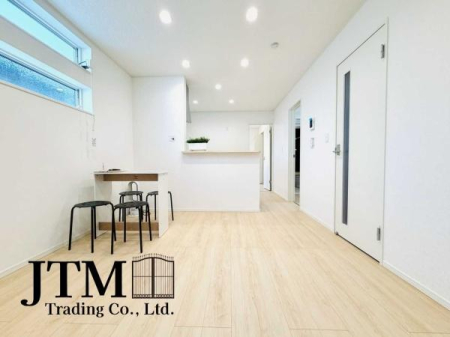 ���r���O �Ƒ������R�ƏW�܂�Ί�Ɖ�b���₦�Ȃ����r���O�́A���������Ȍ����������݁A�������Ƃ����L���Ƌ��S�n�̗ǂ������˔����Ă��܂��B