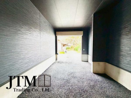 ���ԏ� �K���[�W�t���̒��ԏ�I
���ӊ����ꏏ�ɂ��ē��������܂���
�ʐ^�Ō���̂Ǝ��ی���̂Ƃł͕��͋C���ς��܂���
���C�y�ɂ��A������������