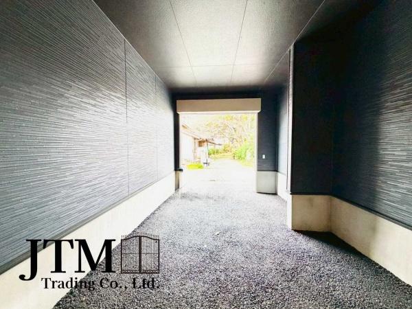 ���ԏ� �K���[�W�t���̒��ԏ�I
���ӊ����ꏏ�ɂ��ē��������܂���
�ʐ^�Ō���̂Ǝ��ی���̂Ƃł͕��͋C���ς��܂���
���C�y�ɂ��A������������