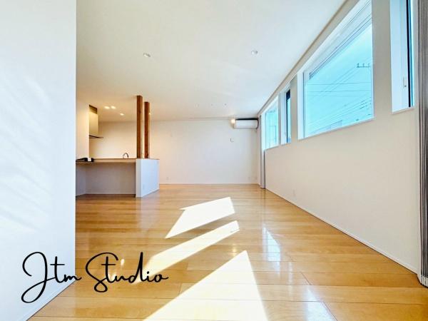 ���r���O �����ɂ݂͂�Ȃ��W���A�H���Ɗy������b���n�܂�B�b�ɖ����ɂȂ肷���āA��������Y��锼�߂��ɂȂ��Ă��܂��B����ȑ��̊Ԃ̍K�������������Ă����ꏊ�ł��肽����