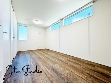 �m�� �����̔�������A�V����1�����}���鋏���B���C�ɓ���̃C���e���A�Ɉ͂܂ꂽ�f�G�ȋ�Ԃɍ��グ�鎖�ŁA�^�Ƀ����b�N�X�ł��鎞�Ԃ��߂������Ƃ��o�������ł��B