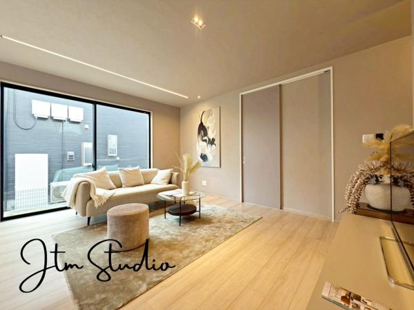 ���r���O �Z�������ł��A��������Ƒ��������ĐH�������Ē������Ƃ肠��傫���̃_�C�j���O�X�y�[�X�I�Ƒ��݂�ȂŃe�[�u�����͂ޑf�G�Ȏ��Ԃ��y����ŉ�������