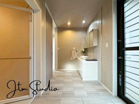 ���ʑ�E���ʏ� ���̎x�x����̃P�A���C�����悭�n�܂���ʋ�ԁB�傫�ȃ~���[�ƍL�߂̃{�E���ŁA�Ƒ��݂�Ȃ����K�Ɏg����݌v�ł��B�Q�������������ł���Ƃ�̂��鎞�Ԃ𐶂ݏo���܂��B1 ���̂͂��܂�ƏI����S�n�悭��