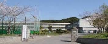 ���ӊ� �y���w�Z�z�x�Îs���g�쏬�w�Z�F2000m