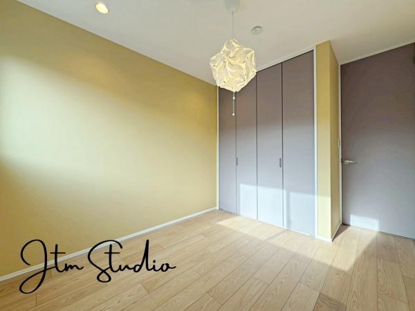 �q������ ���q�l�̐����Ƌ��Ɂu�Z�܂����v���ω����Ă����܂��B�����ɂ̓N���[�[�b�g���������A���R�x�̍����Ƌ�̔z�u�������V���v���ȋ�Ԃł���