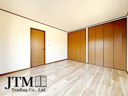 �Q�� ���[����������Ɗm�ۂ���Ă���̂ŁA�������S�̂��L�����g�����������܂���
�����̕����ŉ߂������Ԃ��[�����܂���