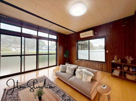 �m�� �Ƒ��c���̎��Ԃ��y���񂾌�ɂ̓v���C�x�[�g�ȋ�ԂŎ������𖞋i���Ă��������􎩕��̕����̃C���e���A�͂ǂ�ȃC���e���A�ɂ������ł�����
���Ƌ��CG�ł��B