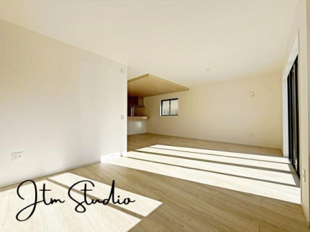 ���r���O �_�C�j���O�e�[�u���E�\�t�@�[�Z�b�g�E�s�u�{�[�h������Ƃ�������Ĕz�u�ł���L���ł��B�Ƌ�̃��C�A�E�g���V�����X�^�[�g�̊y���݂̈�ł��ˁ�