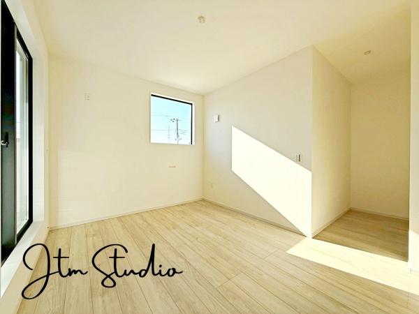 �Q�� ���邢���R�������鋏����ǂ�ȃC���e���A�ɂ���̂��l����̂��y�����ł��ˁ��傫�ȑ�����̌����ӂ�閾�邢��ԁA���S�n�ǂ��A������芰����e���̋�Ԃł���