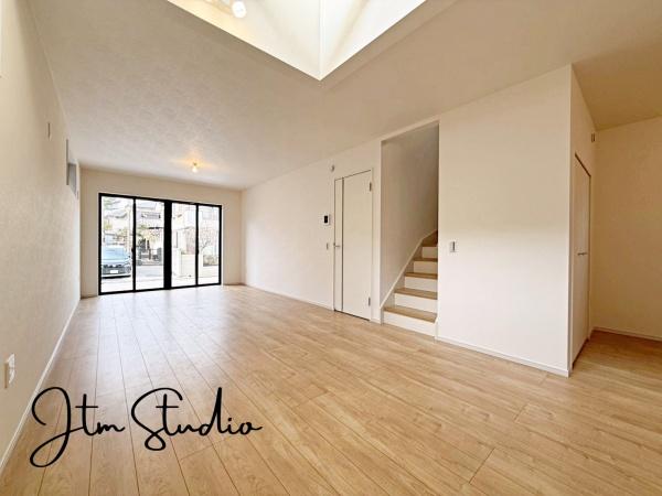 ���r���O ���r���O�K�i������Ԏ��́A���q�l���������Ă����R�ɃR�~���j�P�[�V�������Ƃ�₷���A�Ƒ����W�܂邨�����̒��S�Ƃ��Ė���������킹������S���̂����Ԃł��B�Z���������ł��J���������܂���