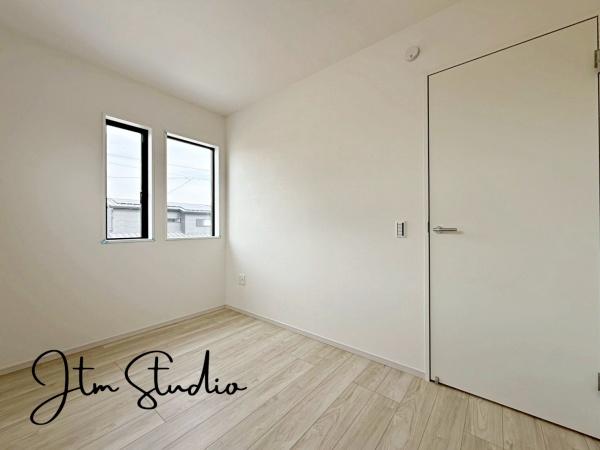 �m�� �����̔�������A�V����1�����}���鋏���B���C�ɓ���̃C���e���A�Ɉ͂܂ꂽ�f�G�ȋ�Ԃɍ��グ�鎖�ŁA�^�Ƀ����b�N�X�ł��鎞�Ԃ��߂������Ƃ��o�������ł��B