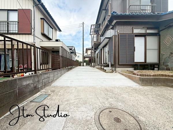 ���ԏ� ���ӊ����ꏏ�ɂ��ē��������܂���
�ʐ^�Ō���̂Ǝ��ی���̂Ƃł͕��͋C���ς��܂���
���C�y�ɂ��A������������