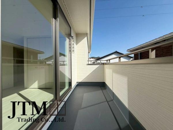 �o���R�j�[ �y�{�H��z
�J��������L�߂̃o���R�j�[�́A�h�����ЂƂ̃��r���O�h�Ƃ��āA��炵�̕��������ƍL���Ă�����ґ�ȃX�y�[�X�ł�����������̎ʐ^�͎{�H��ɂȂ�܂��B���ۂ̎d�l�Ƃ͈قȂ�ꍇ���������܂�