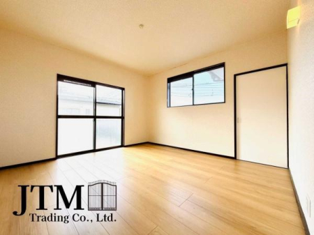 �Q�� ���邢���R�������鋏����ǂ�ȃC���e���A�ɂ���̂��l����̂��y�����ł��ˁ��傫�ȑ�����̌����ӂ�閾�邢��ԁA���S�n�ǂ��A������芰����e���̋�Ԃł���