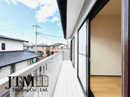 �o���R�j�[ �������������͋C�̏Z��X�ł������͂ɂ͍������������Ȃ��󂪍L���������J���������Ղ聝�z�����肪�Ղ���S�z���Ȃ��A�����ʂ��Ė��邭���K�ɉ߂����܂��B�C�����̗ǂ���������������S�n�悢�X���݂ł���