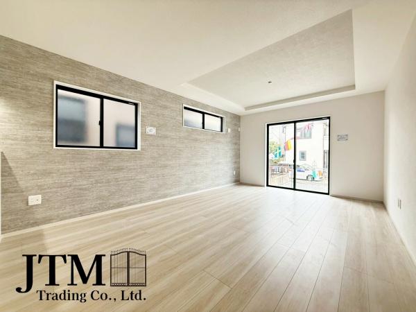 ���r���O �Z�������ł��A��������Ƒ��������ĐH�������Ē������Ƃ肠��傫���̃_�C�j���O�X�y�[�X�I�Ƒ��݂�ȂŃe�[�u�����͂ޑf�G�Ȏ��Ԃ��y����ŉ�������